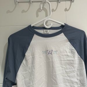 BNWT ARITIZA BUTTERFLY LONG SLEEVE